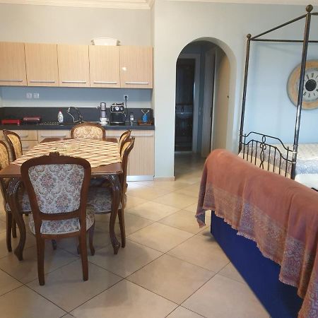 Apartment In Anakasia Overlooking โวโลส ภายนอก รูปภาพ