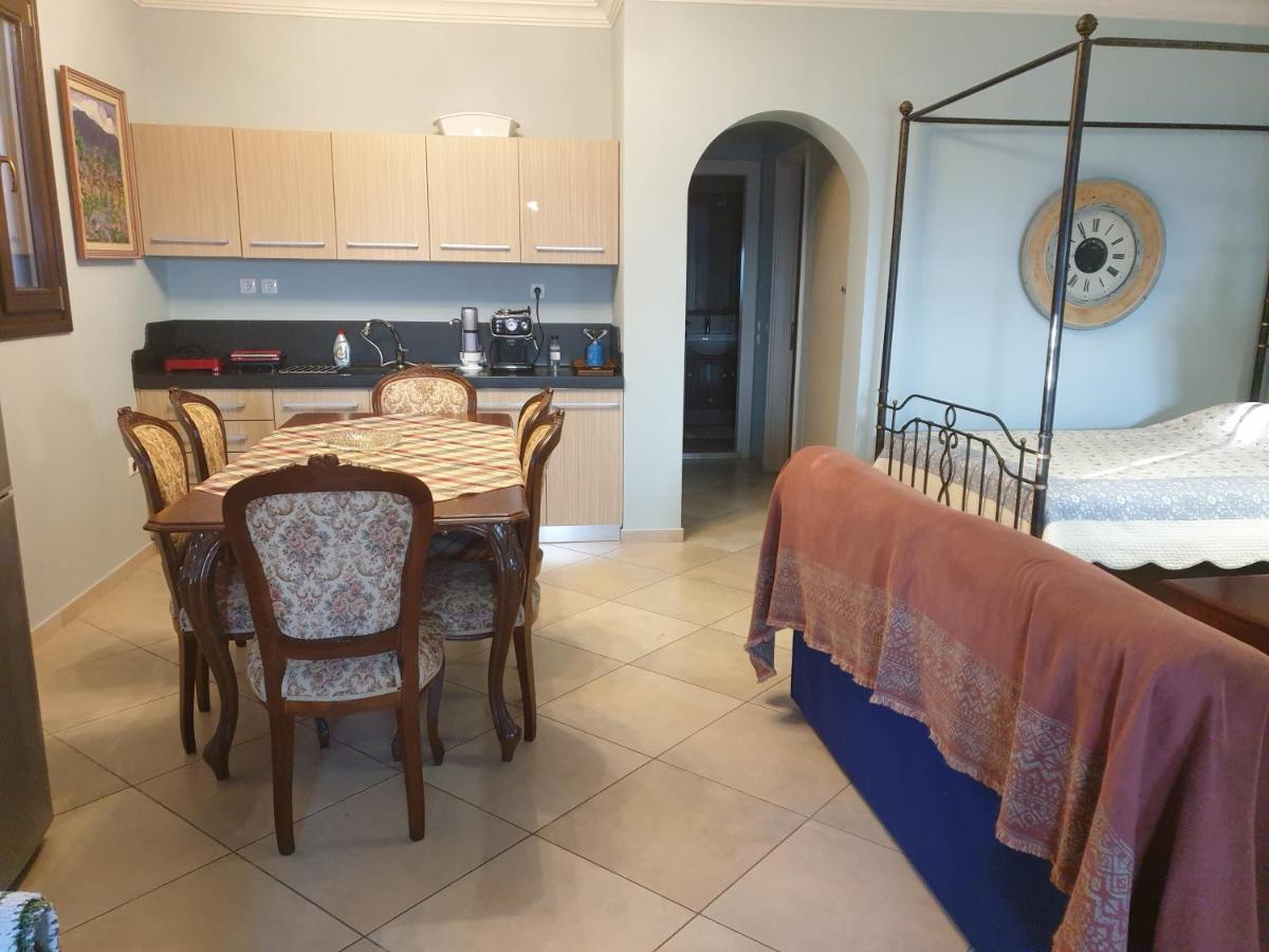 Apartment In Anakasia Overlooking โวโลส ภายนอก รูปภาพ